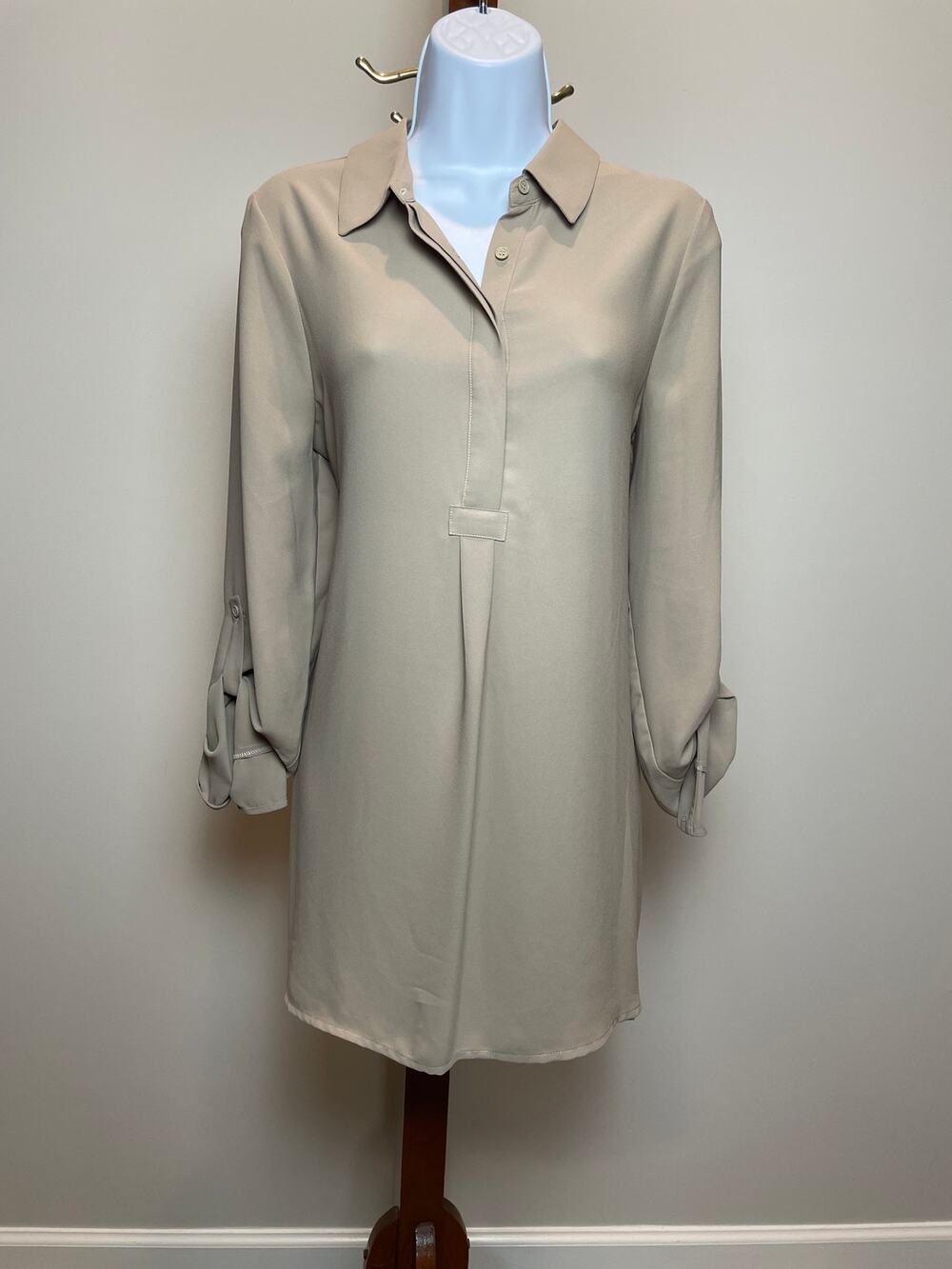 Pleione Top Size M Taupe Button Down Long Sleeve High Low Hem NWT